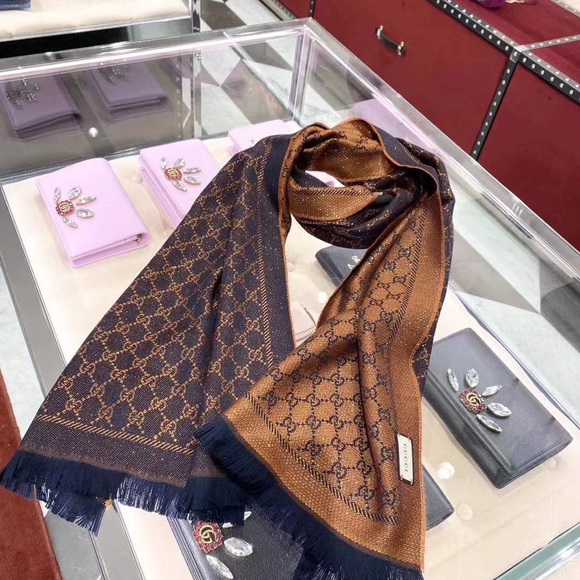 Gucci scarf - Picture 9 of 9